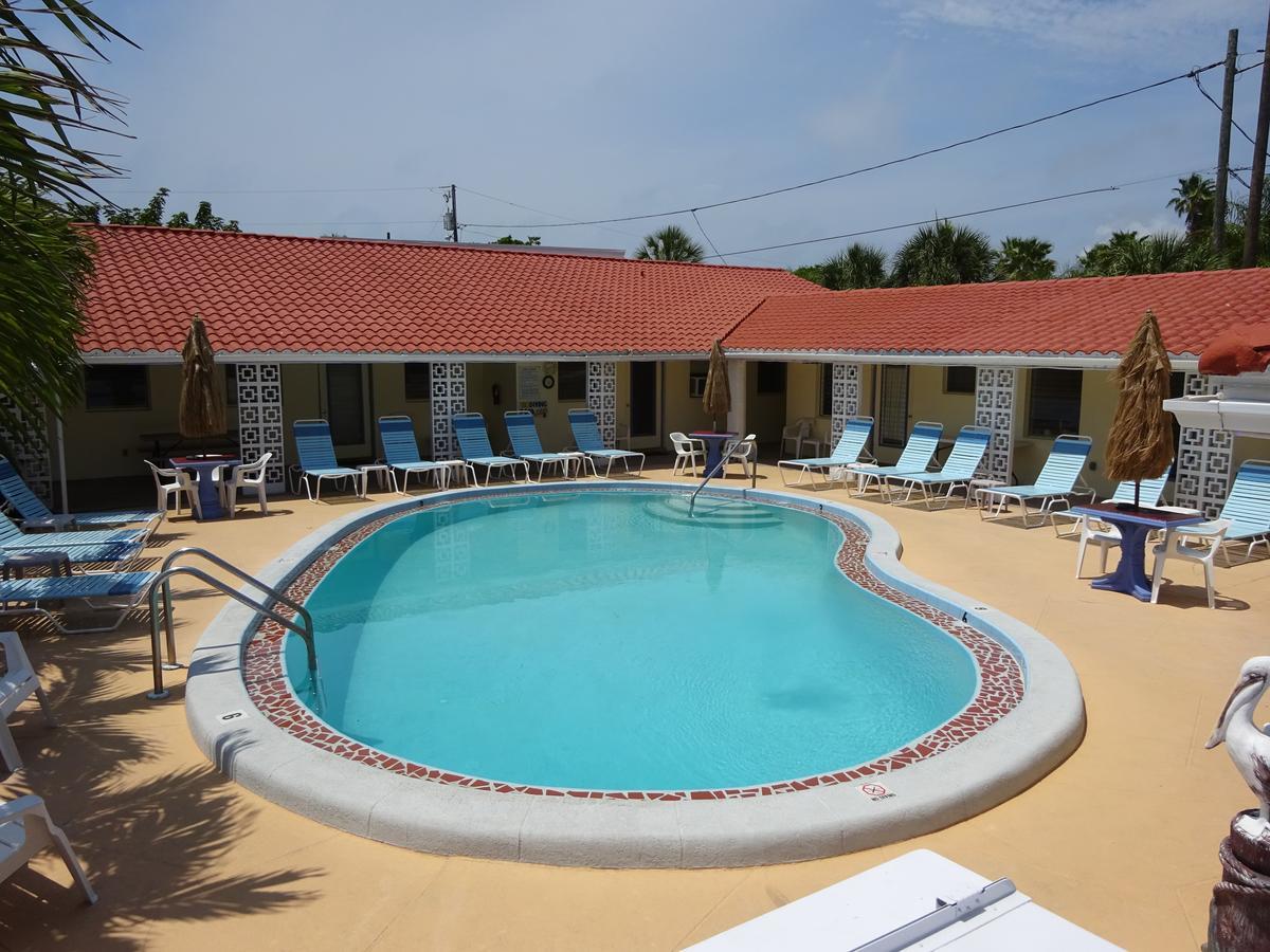 Ebb Tide Motel St. Pete Beach Buitenkant foto